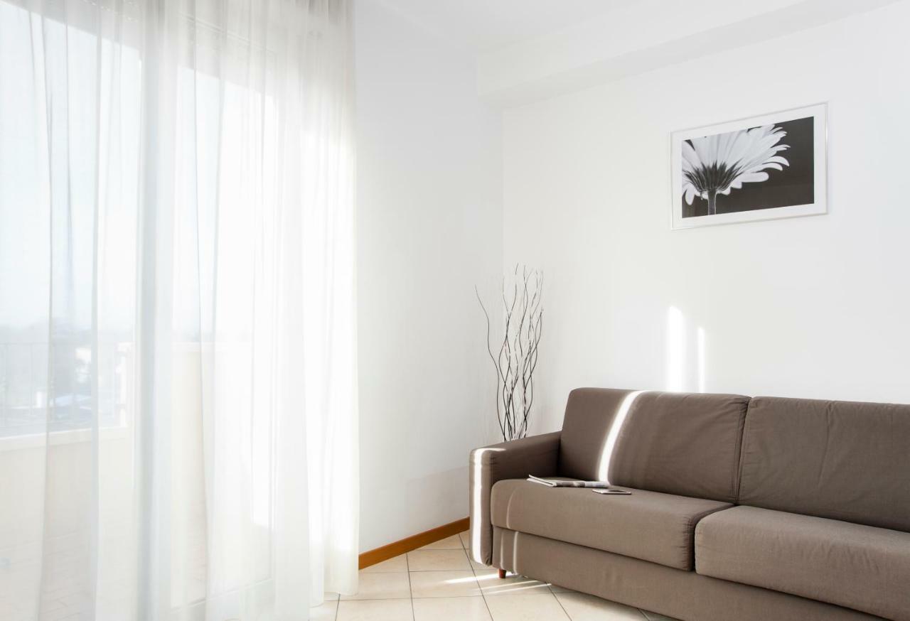 Residence Cigno リミニ エクステリア 写真