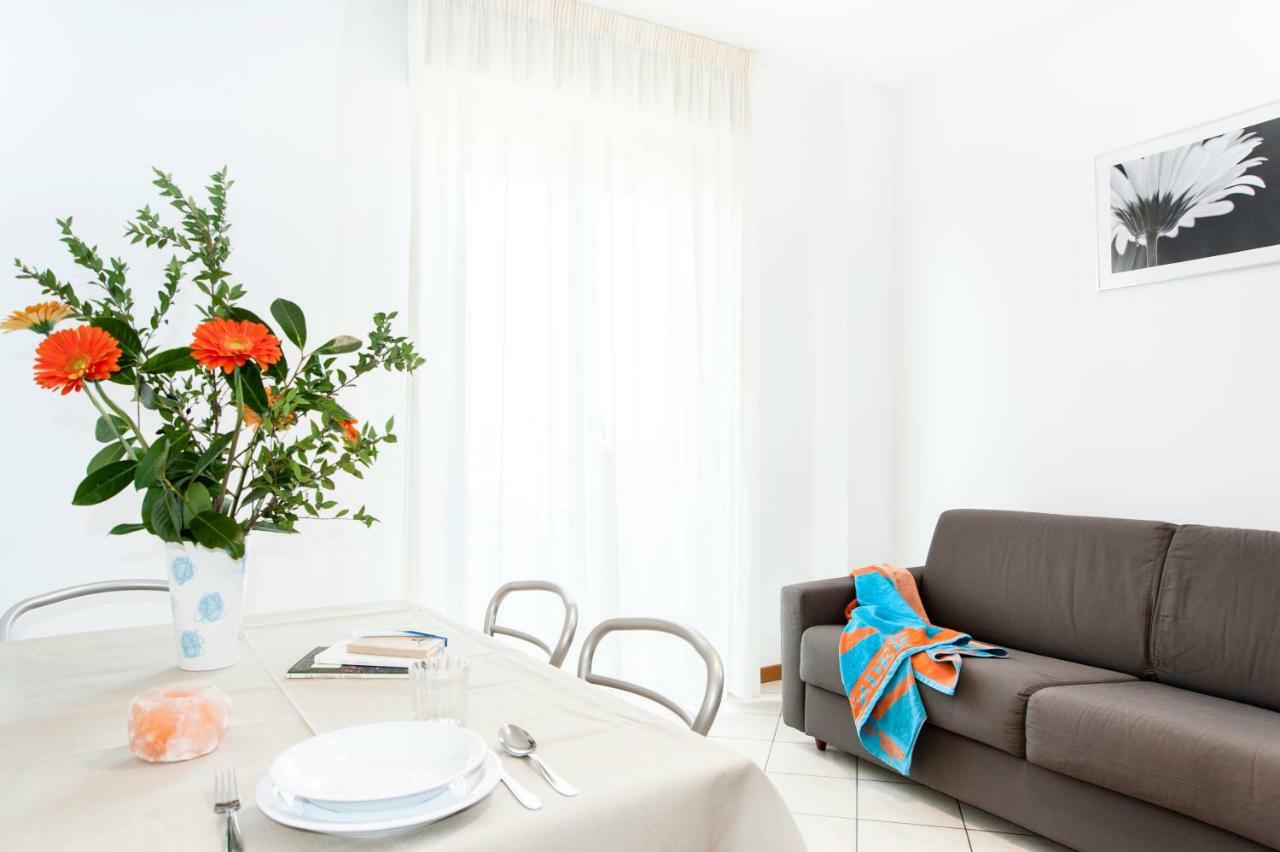Residence Cigno リミニ エクステリア 写真